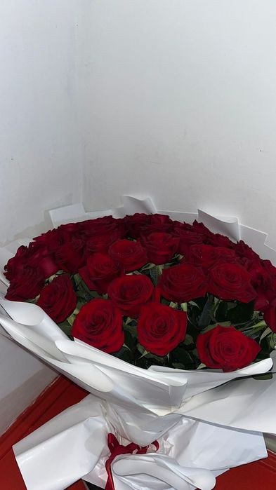 Роза гүл сатылады