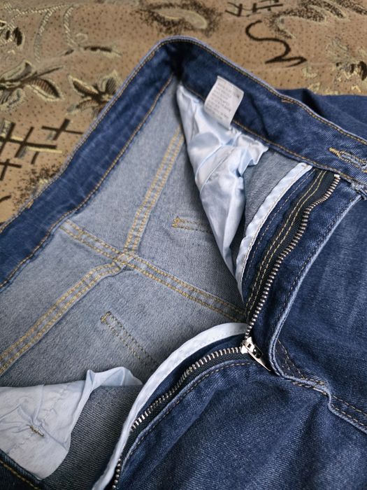 Продаю  женские  джинсы