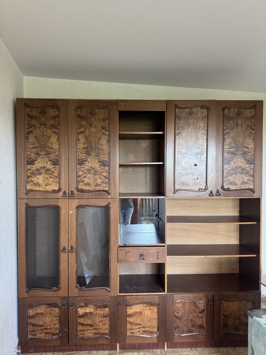Продам стенку в хорошем состоянии.