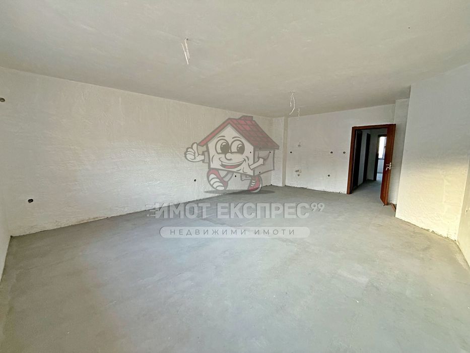 Продава се Тристаен апартамент в Асеновград - 118 кв.м за 1060 €/кв.м - Снимка #2