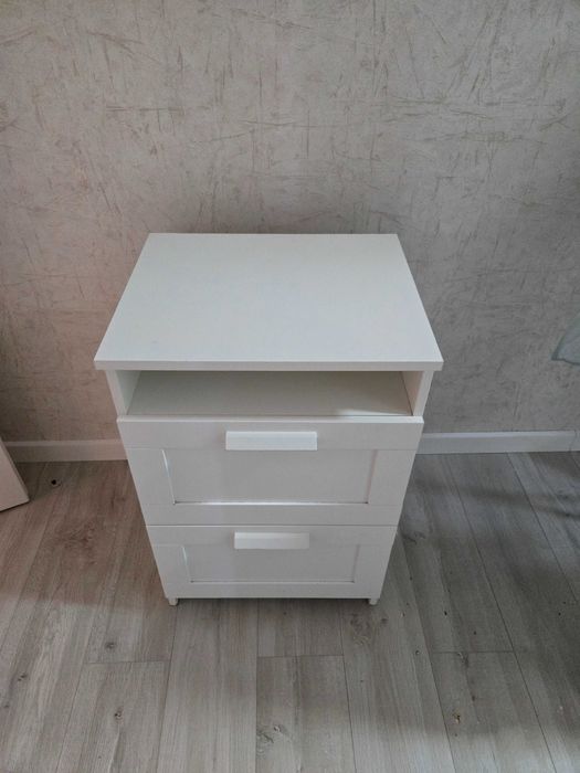 Продам тумбочку ikea