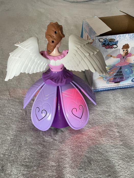 Ходеща и въртяща се играчка на Ана от замръзналото кралство Frozen Anа