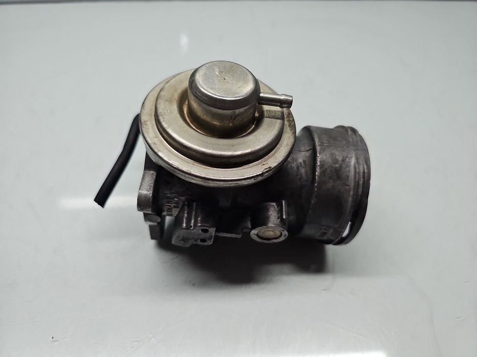 Supapa EGR Volkswagen Passat (3B3) [Fabr 2000-2004] 038131501AA 1.9 TD