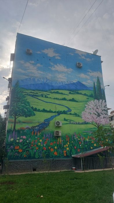 Rassom художник mural bog'cha va maktab devoriga rasmlar