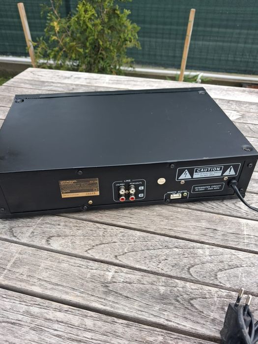 Procesor sunet digital/ Egalizator sunet UNIVERSUM