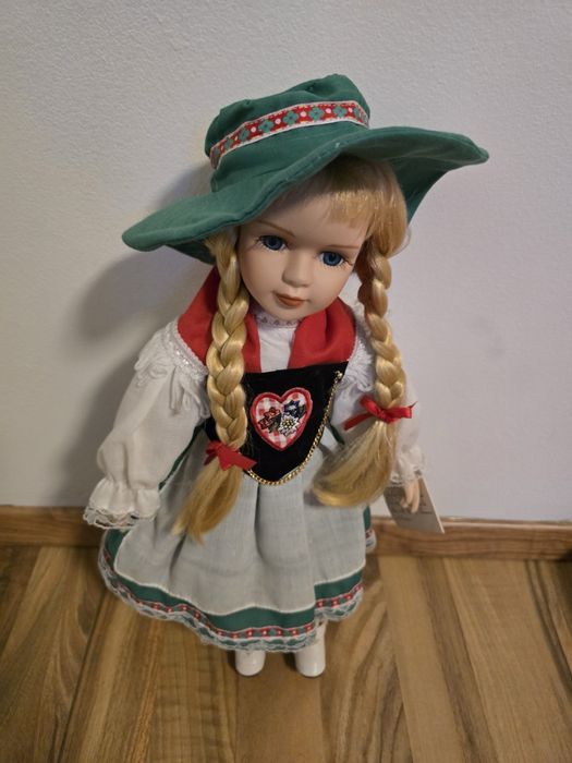 Порцеланова кукла Heidi