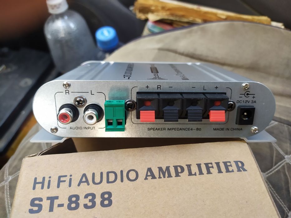 Продам усилитель для автомобиля.