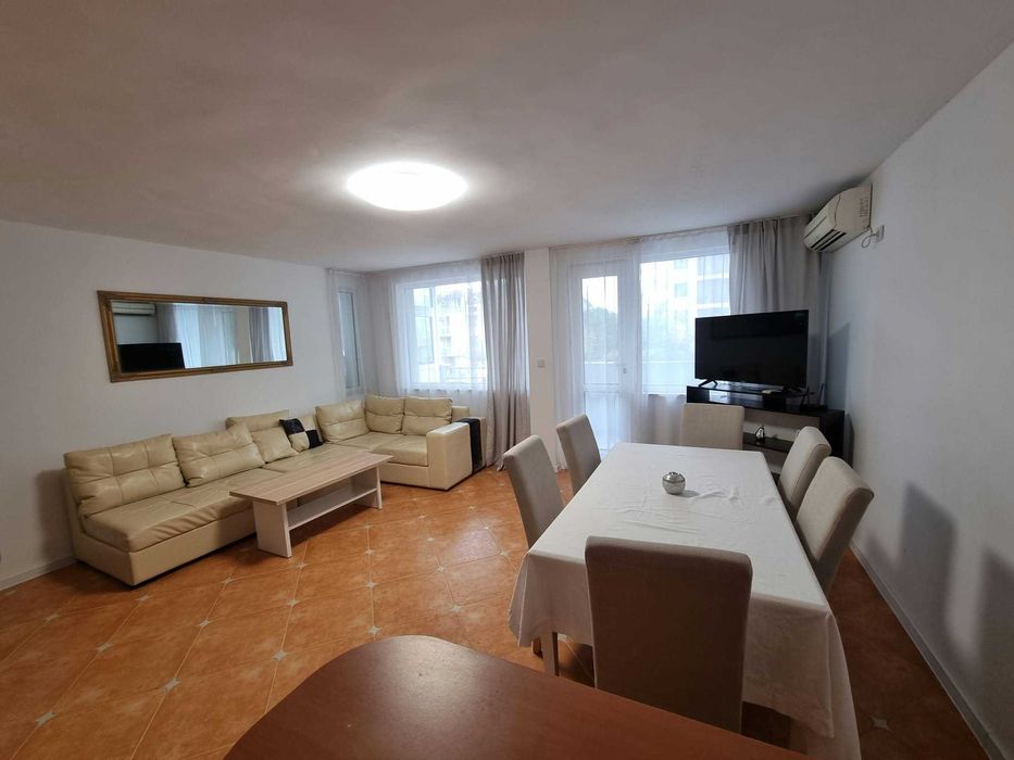 Дава се под наем Тристаен апартамент в Бургас, Изгрев - 70 кв.м за 650 € - Снимка #2