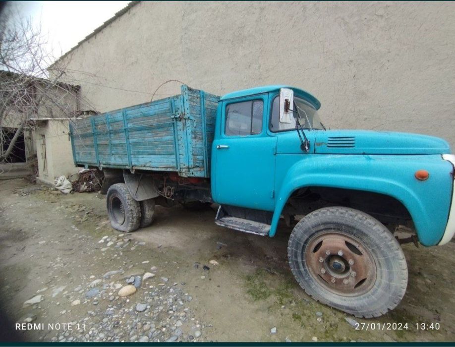 Zil 1991-yil holati yaxshi rama zavodniki zaklyoka bilan turibdi .