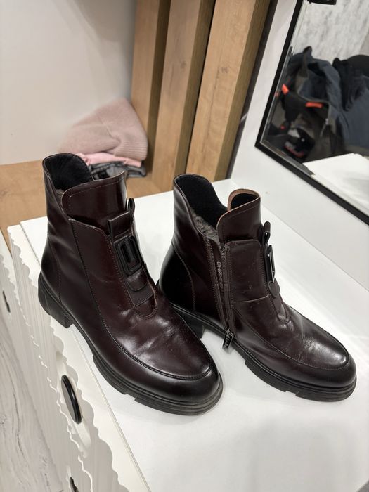 Продам зимние ботинки новые