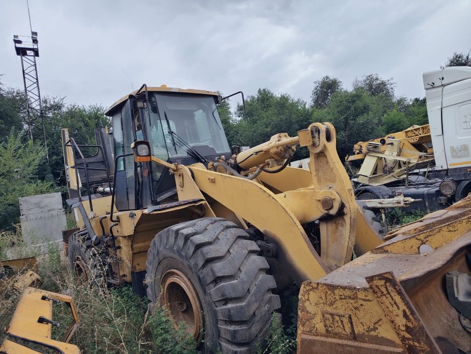 Погрузчик CAT 966
