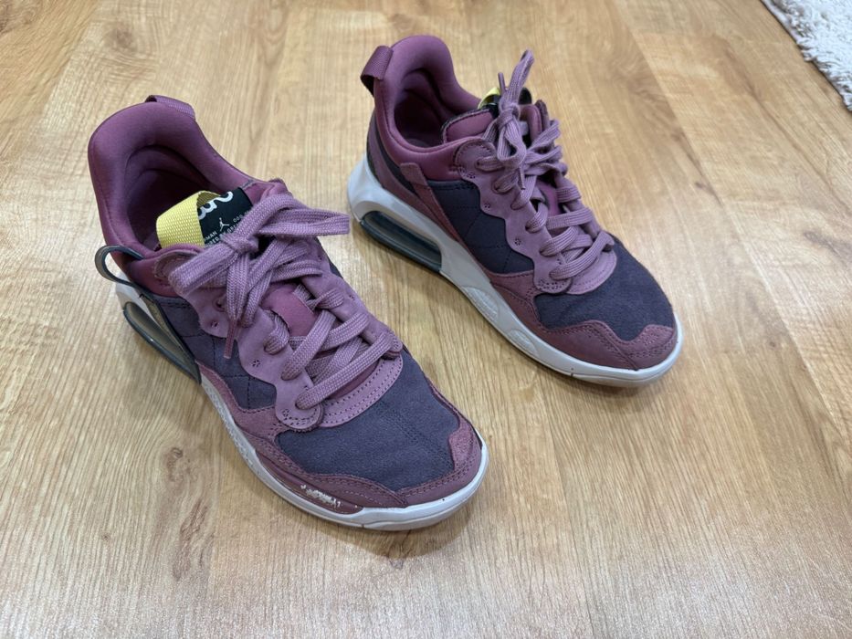 Дамски маратонки Nike