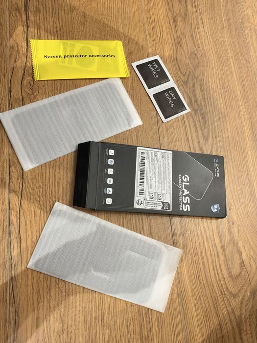 Set doua folii sticla iphone 13