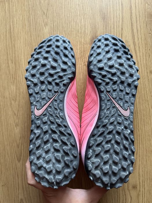 Футболни стоножки Nike