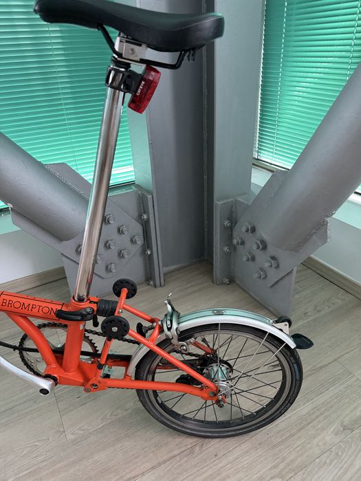 Brompton cumparata de noua Romania