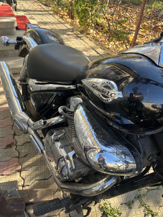 Suzuki Intruder 250