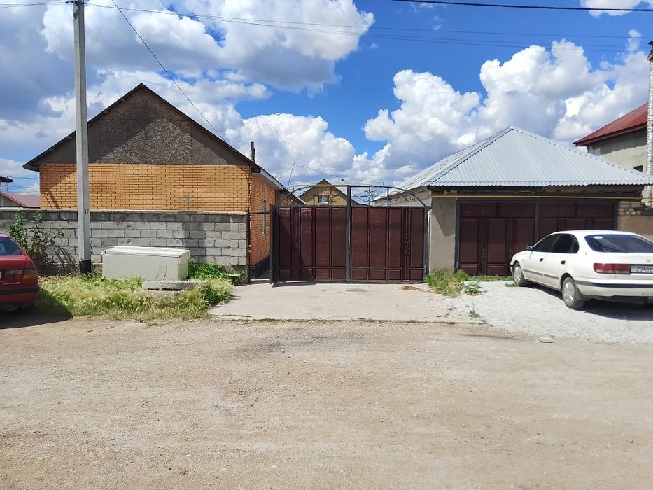 Уй сатылады,таза центральной су бар,газ косылган