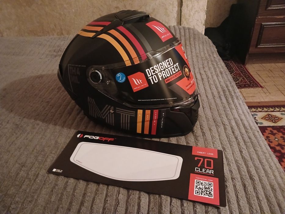 Продам мотошлем.