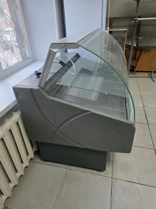 холодильники и морозильные камеры
