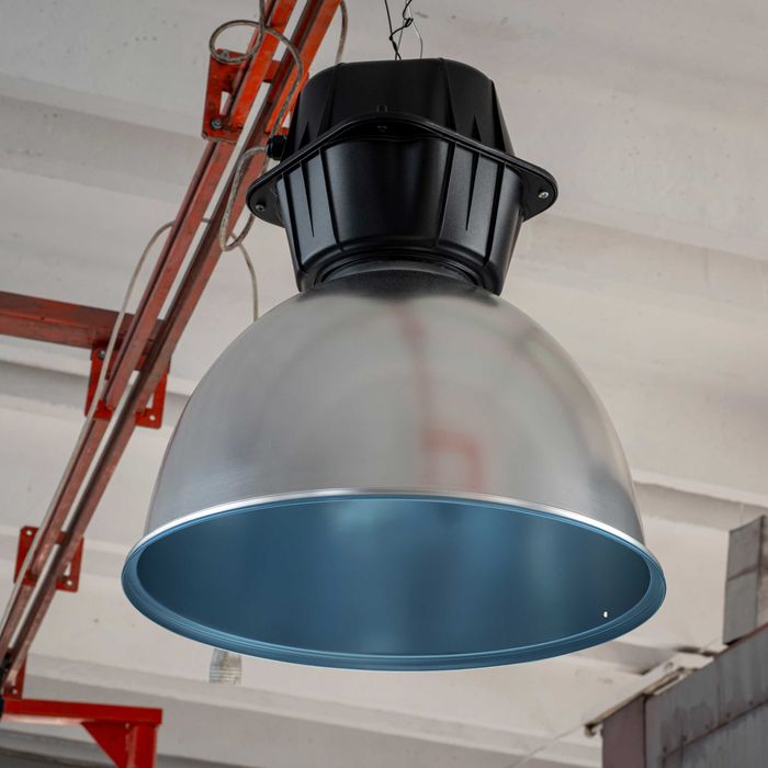 Дизайнерска индустриална лампа