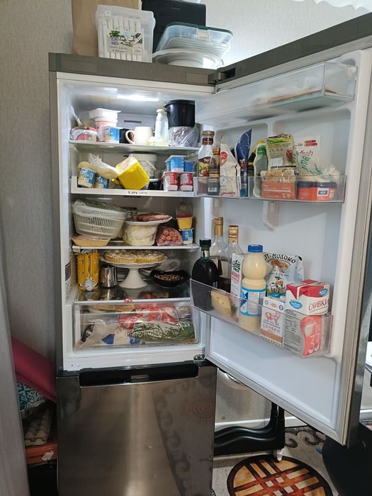 Продам холодильник самсунг