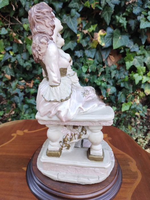 2 порцеланови статуетки - Capodimonte