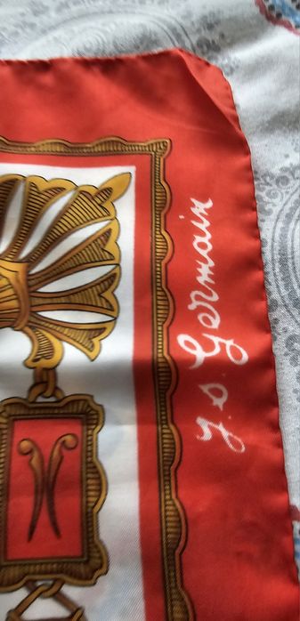 Красиви летни шалове за допълнение на официално и ежедневно облекло