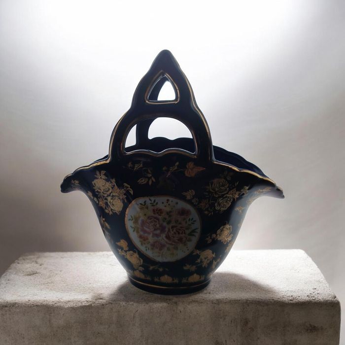 Vază / coșuleț din portelan