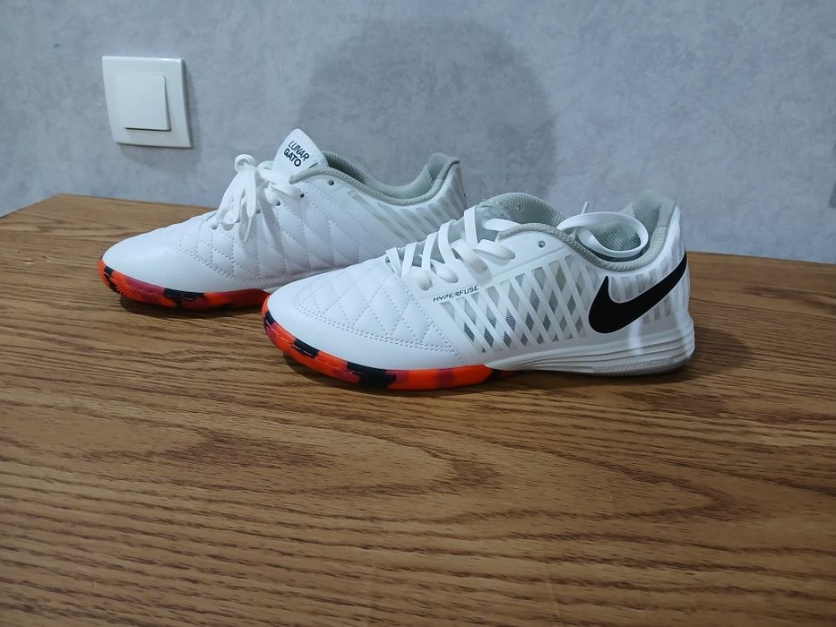 Футзальные кроссовки Nike Lunar gato