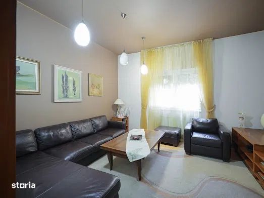 Casă de închiriat