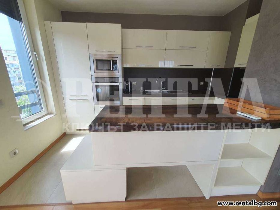 Дава се под наем Многостаен апартамент в Пловдив, Кършияка - 150 кв.м за 850 € - Снимка #3