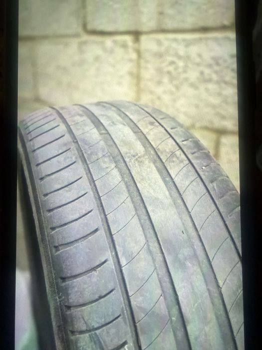 Michelin 245/45 R18