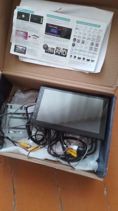 Планшет на машыну