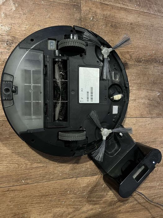 Робот прахосмукачка Lenovo E1