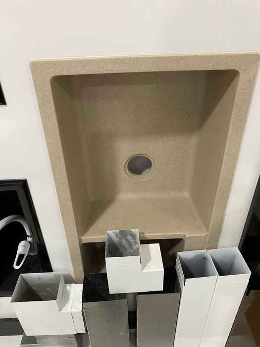 Тош раквеналар ва туваклар