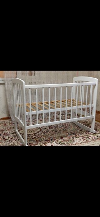 Отдам даром детский манеж и ходунок