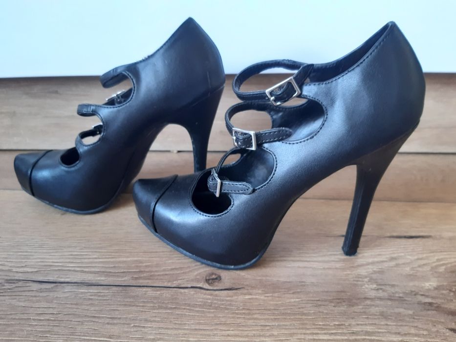 Дамски обувки черни