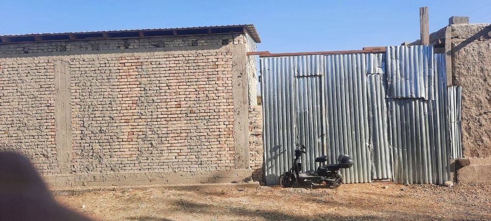 ТЕЗДА ! Йер нархида, 10 сотокли ховли сотилади! Пул зарур учун.