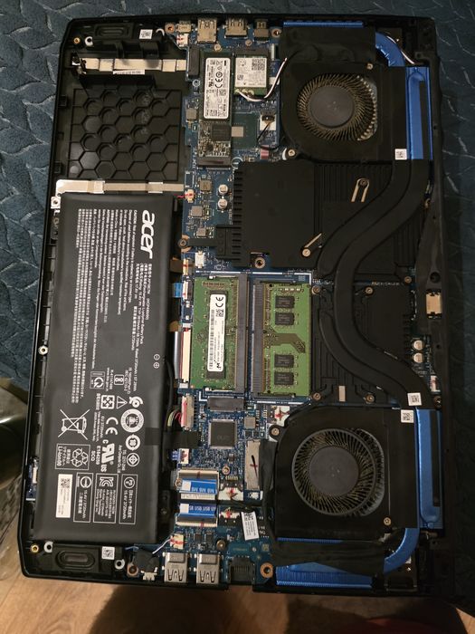 Gaming Laptop predator Trion 300