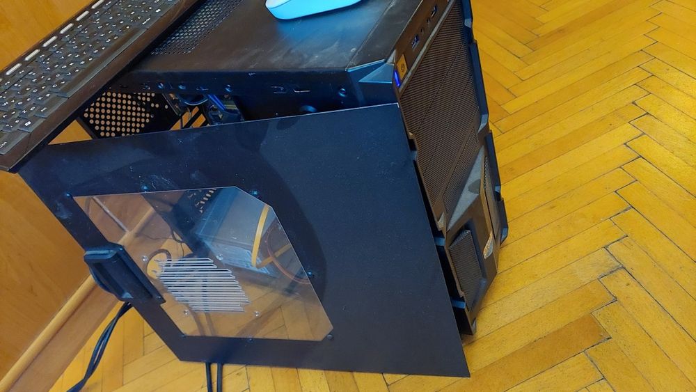 Настолен компютър