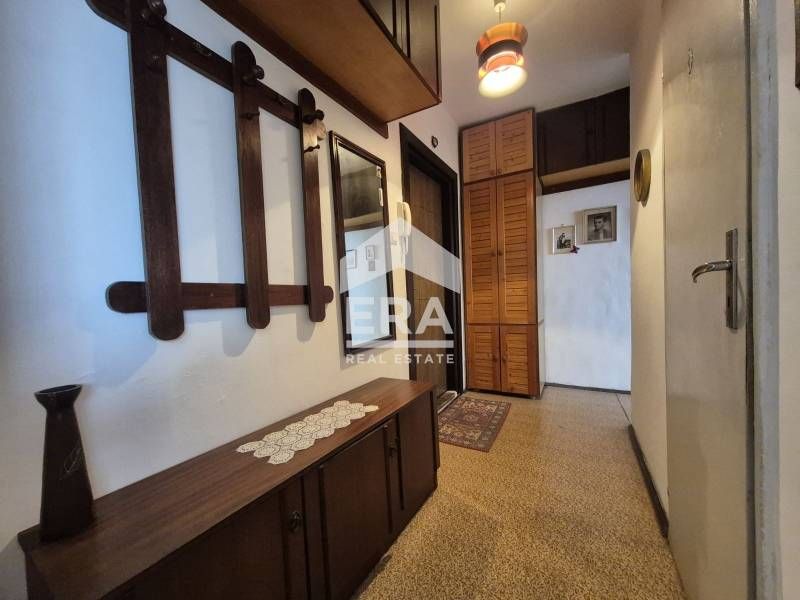 ЕКСКЛУЗИВНО! Слънчева гарсониера в центъра на гр. Бургас.