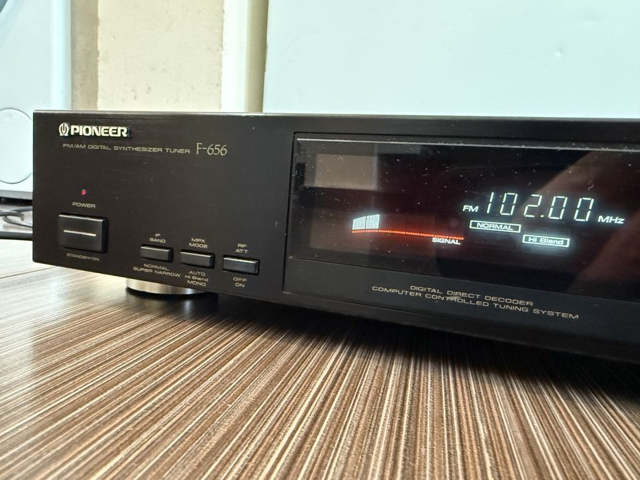 Pioneer F-656 Качествен тунер