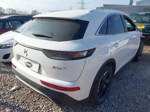 Dezmembrez Citroen DS7 1