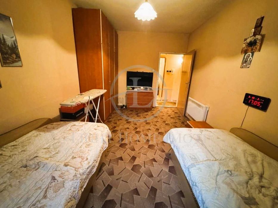Продава се Тристаен апартамент в Пловдив, Каменица 1 - 102 кв.м за 1275 €/кв.м - Снимка #9