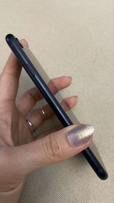 Iphone SE 3 2022 64 gb 100% baterie, fara defecte