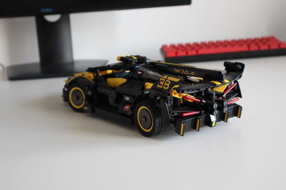 Lego Technic Bugatti Bolide Set 42151