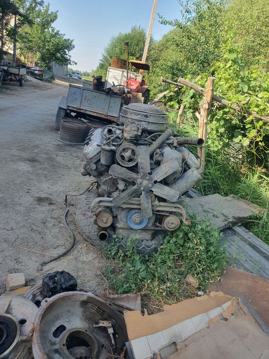 Мотор ЯМЗ 238 иккита бири пиостой бири турбинали