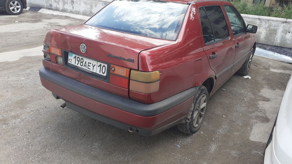 Продам vw венту 1.8