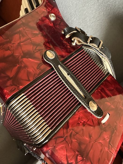 Акордеон Weltmeister gigantilli I