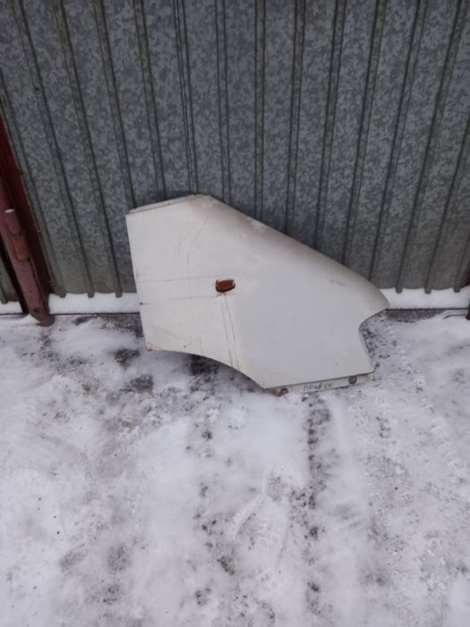 Продаю правое крыло газели б/у